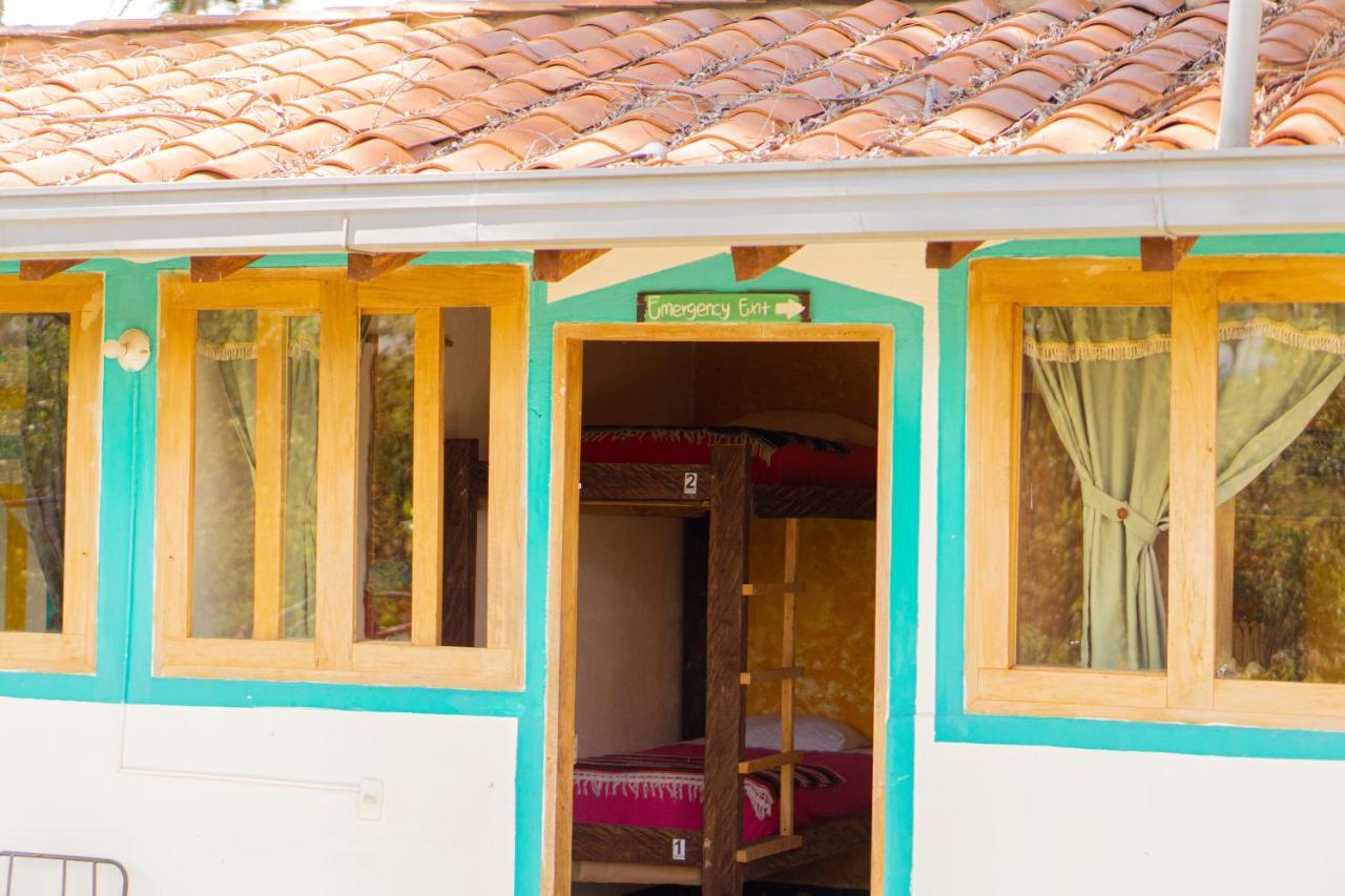 Bacoa Hostel Guatape Bagian luar foto