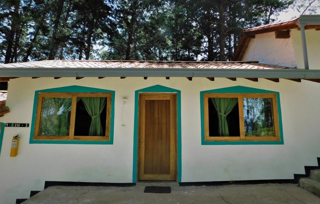 Bacoa Hostel Guatape Bagian luar foto