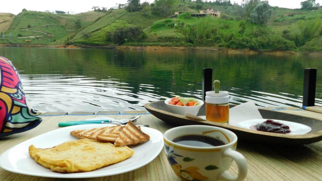 Bacoa Hostel Guatape Bagian luar foto