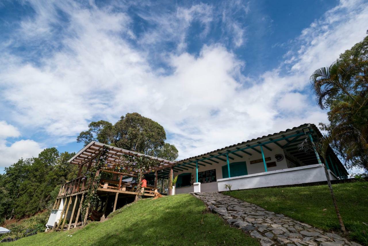 Bacoa Hostel Guatape Bagian luar foto